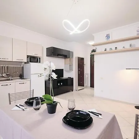Cozy Loft With Spacious Terrace Apartment Lunghezza